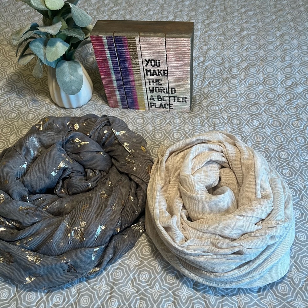LC Lauren Conrad Grey Gold Foil‎ Floral Scarf & Cream Fringe Scarf Bundle 2pc